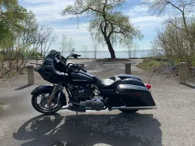 M8 107 Cubic inch, Touring Motorcycle Upgrades include: Screaming Eagle Air Cleaner S&S 475 Chain dr...
