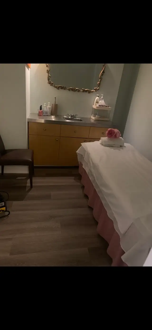 Best Massage In Oakville ***** in Massage Services in Oakville / Halton Region - Image 9