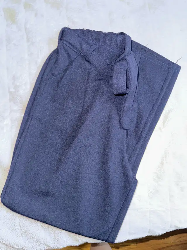 skirts and pants in Women's - Bottoms in City of Toronto - Image 2