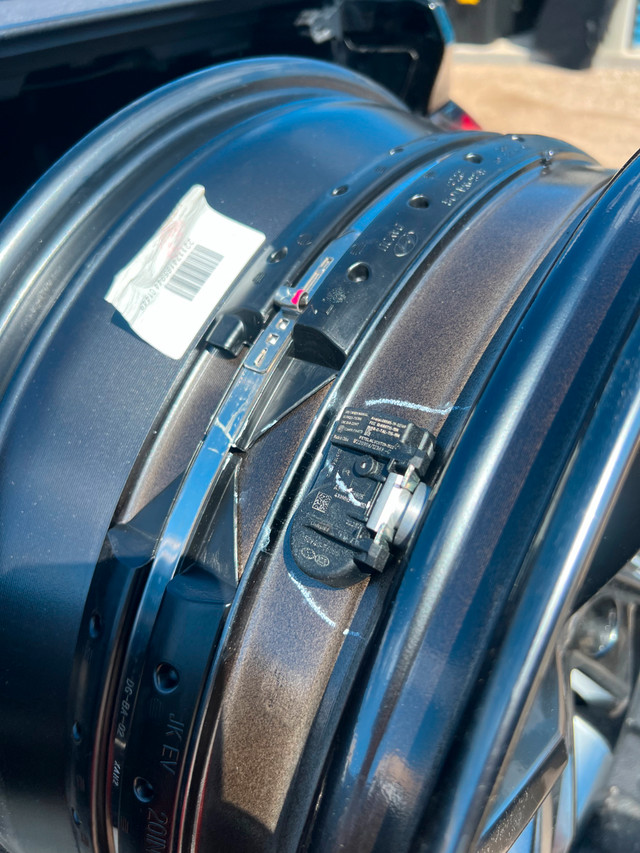 20" Chrome Rims - Genesis GV70 OEM wheels - low kms in Tires & Rims in Renfrew - Image 3
