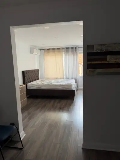 3860 Boulevard Edouard Montpetit, Montréal, QC H3T 1K9 ***Bel appartement rénové d'une chambre pour...