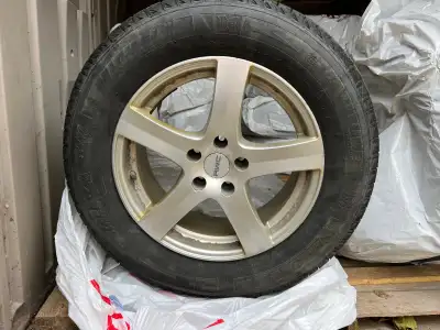 Alloy Wheels W/ Winter Tires 235/65R17 Willing to meet in the Cambridge/KW area