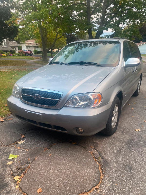 Kia Sedona 2004 88300 KM in Cars & Trucks in Edmonton - Image 4