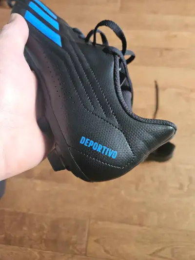 soccer cleats 9.5 adidas deportivo , brand new , View more
