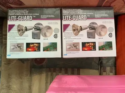 LUMINAIRES AUTOMATIQUES DE SÉCURITÉ ET DÉTECTEUR POUR EXTÉRIEUR, View more