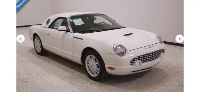 FACTORY CONDITION!! Only 39kms not 39000 kms ONE OF A KIND This 2002 Ford Thunderbird is an iconic r...