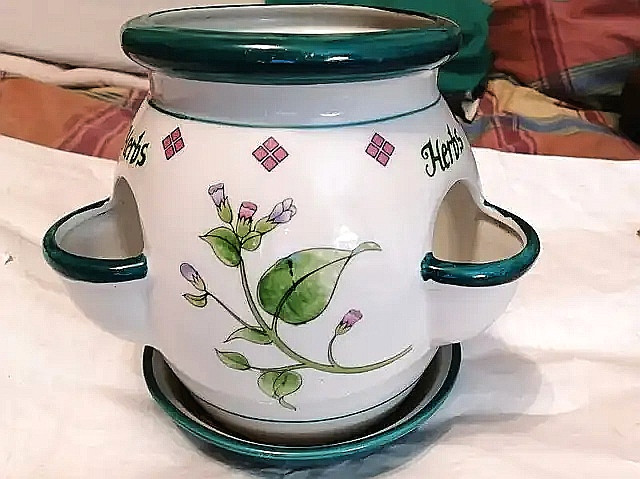 PORCELAIN HAND PAINTED FLOWER PLANTER W/ DISH 8" TALL in Home Décor & Accents in Mississauga / Peel Region