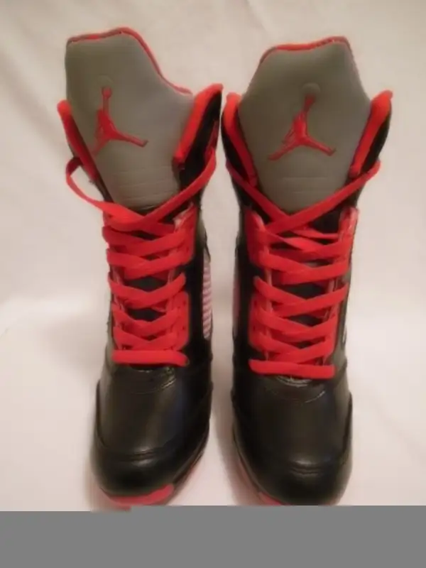 Bottillons JORDAN pour Femme 7 (ou 38) - Neuves !  418-681-1686 in Women's - Shoes in Québec City - Image 4