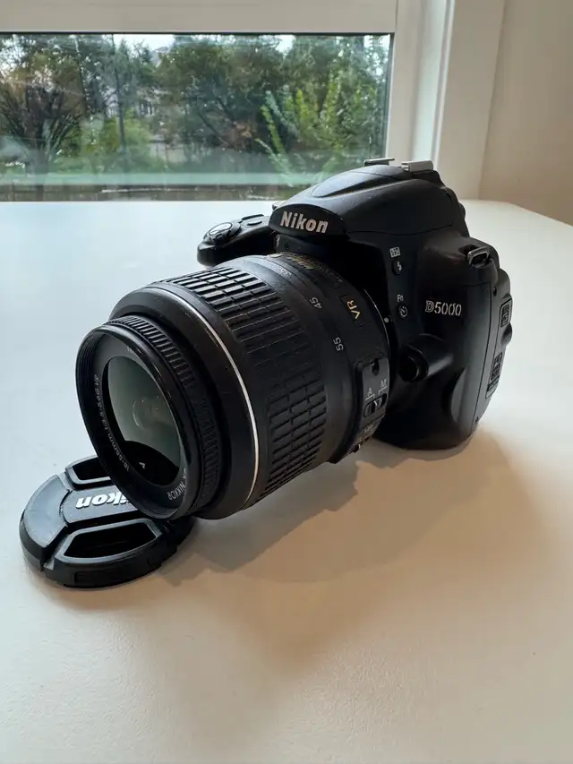 Nikon D5000 DSLR Camera with 18-55mm VR Lens