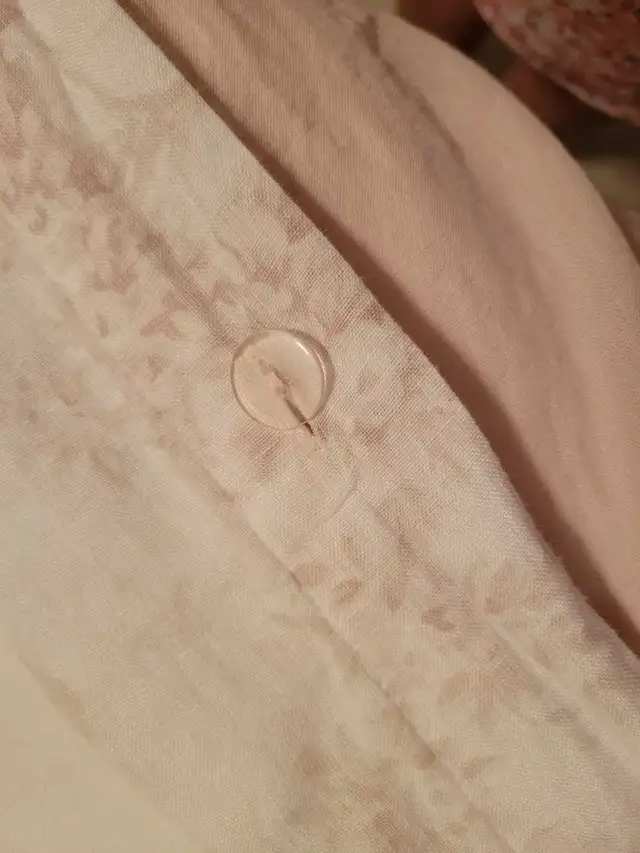 LINEN Duvet Cover - Queen Duvet Cover in Bedding in Ottawa - Image 5