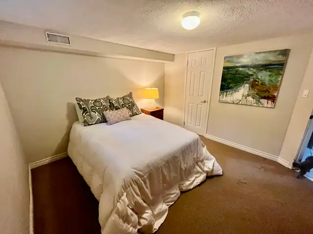 Lovely One Bedroom Apartment For Lease in Etobiocke in Long Term Rentals in City of Toronto - Image 5
