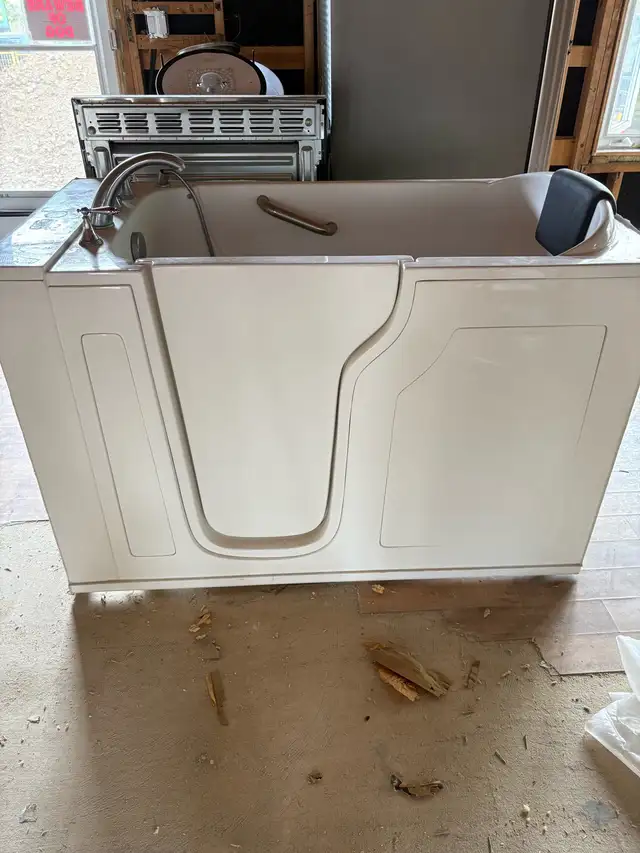 Walk-In Bathtub62864746053121125