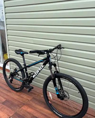 Kona lanai mountain bike in good condition, frame size small to medium good for 5ft tall to 5’7ft ta...