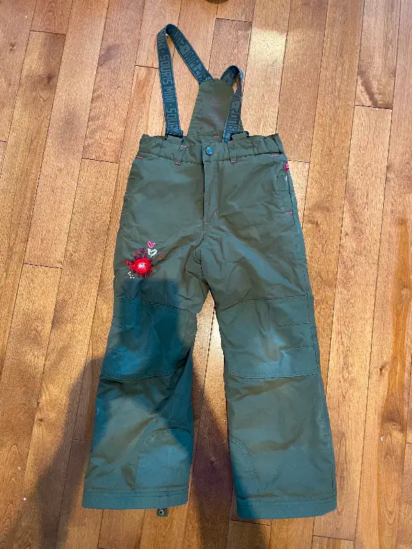 Ensemble hiver 6 ans Souris Mini in Clothing - 5T in Longueuil / South Shore - Image 4
