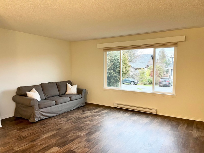 Beautiful Sidney 2 Bedroom House By The Ocean & Parks Long Term