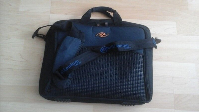 sac de transport pour ordinateur portable de 17 pouce dans Accessoires pour portables  à Lévis