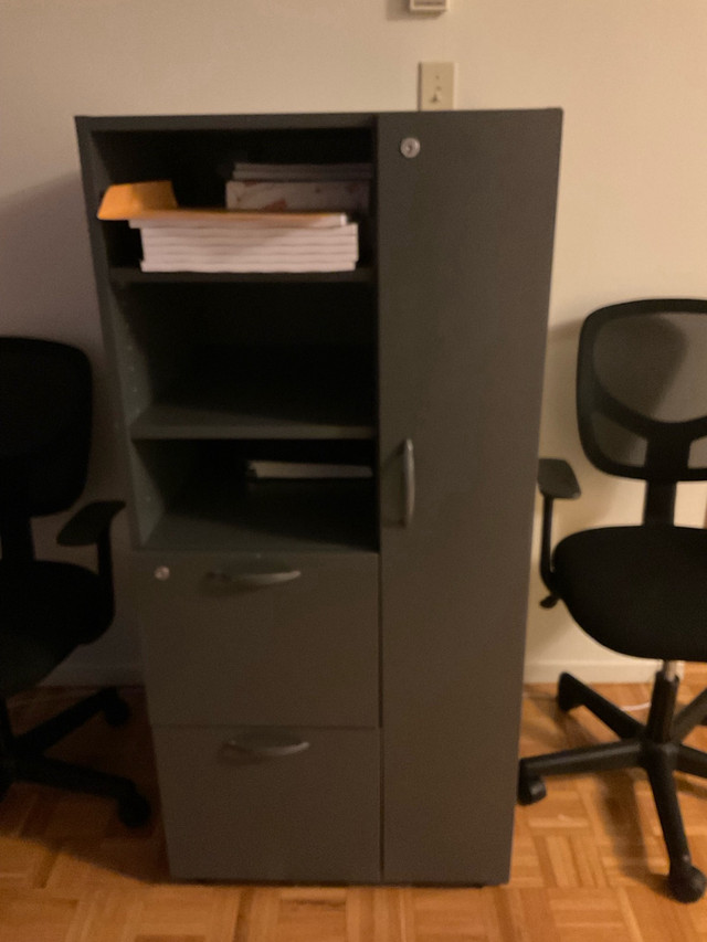Staples 2-Drawer Vertical File Cabinet, Locking, in Other Business & Industrial in Ottawa - Image 3