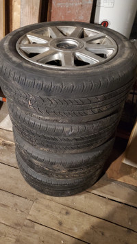 4 pneus Michelin 205-55r16 sur mags universelle 5x112 ou 5x100