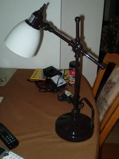 LAMPE DE BUREAU, View more