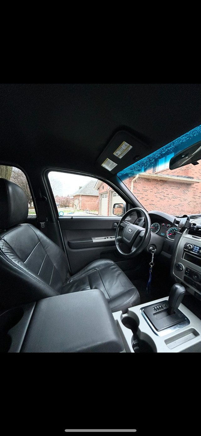 2011 Ford Escape XLT (Used) - Reliable, Daily Driver in Cars & Trucks in Markham / York Region - Image 3