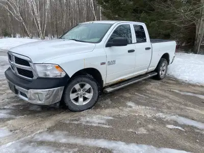 Selling my 2015 Ram 1500 parts only. Rockers are gone. Everything else is pretty good and functional...