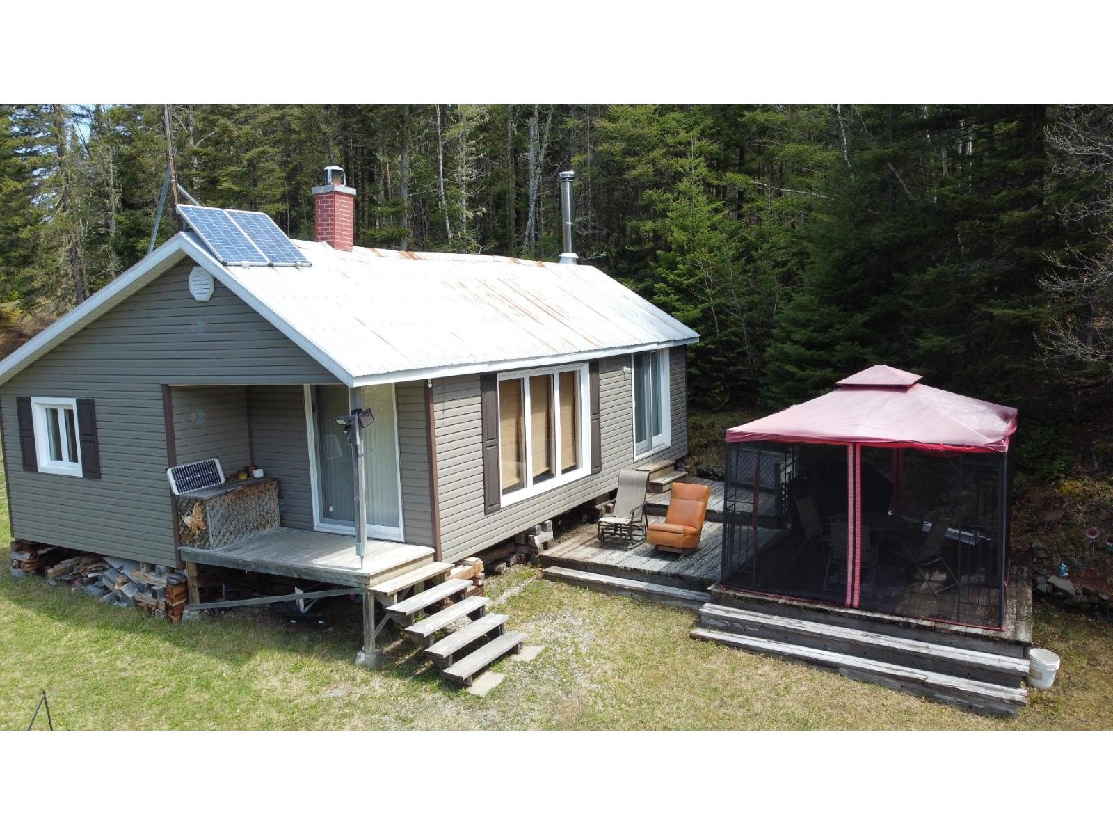 Domaine de Chasse – 56 Acres + Chalet – Gaspésie — photo 2