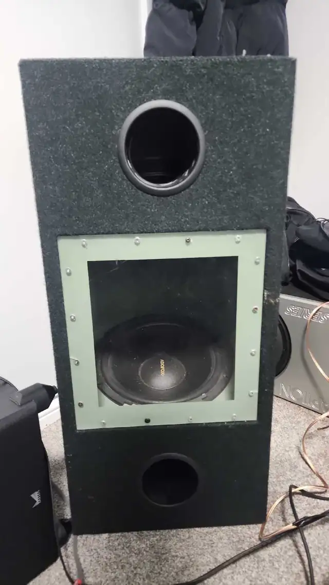 Vintage Audiovox 12 inch subwoofers in Speakers in Markham / York Region - Image 2