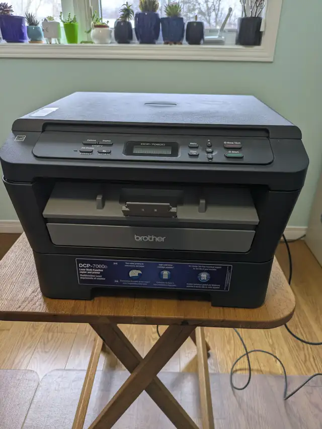 Brother DCP-7060D laser printer in Printers, Scanners & Fax in Belleville - Image 2