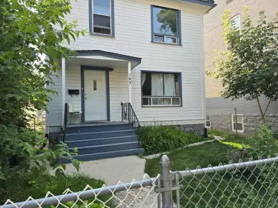 Room by University of Winnipeg, $750, All Utilities+ Wi-Fi, Laundry Included All utilities included...