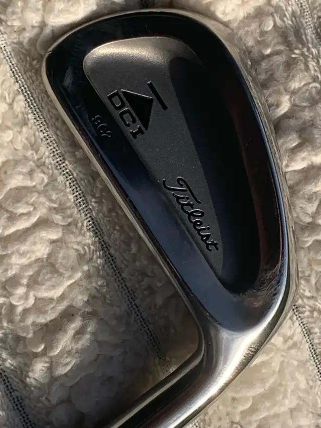 Titleist DCI 962 5-Iron Golf Club Right Handed in Golf in Oshawa / Durham Region - Image 4