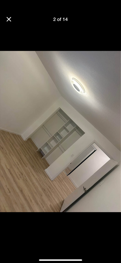 2 bedroom ️ 1 bathroom 1 parking spot ️ Large storage space Patio with privacy screens ☀️ Upstairs U...