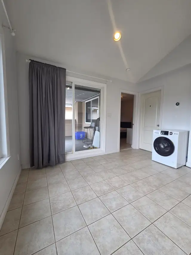 Richmond Southarm 1-Bedroom w/ Huge Covered Deck – ALL UTILITIES in Long Term Rentals in Delta/Surrey/Langley - Image 17