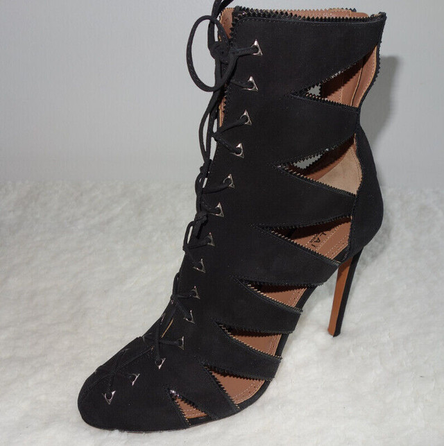 *BNIB* Alaia Cutout suede leather-trimmed sandals 36 /37 / 38 in Women's - Shoes in City of Toronto - Image 2