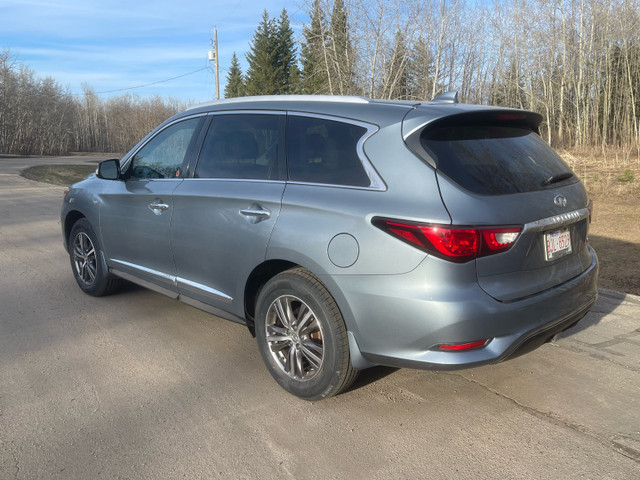 2017 Infiniti QX60 - Reduced! in Cars & Trucks in Strathcona County - Image 3