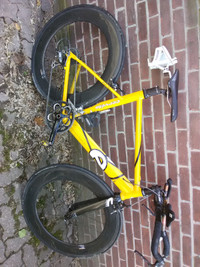 Cervelo P2-SL-triathlon bike, deep wheels, aero helmet, wetsuit