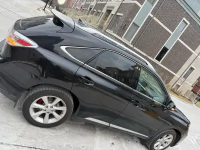 Selling my reliable Lexus RX 350, a luxurious and versatile SUV, it's perfect for families or anyone...