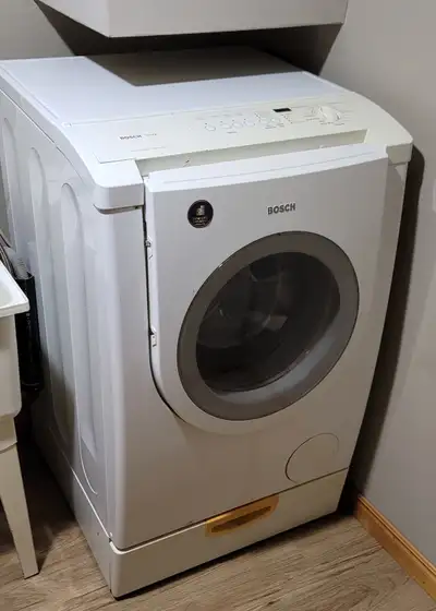 BOSCH - NEXXT 300 Series Washer with Pedestal., View more