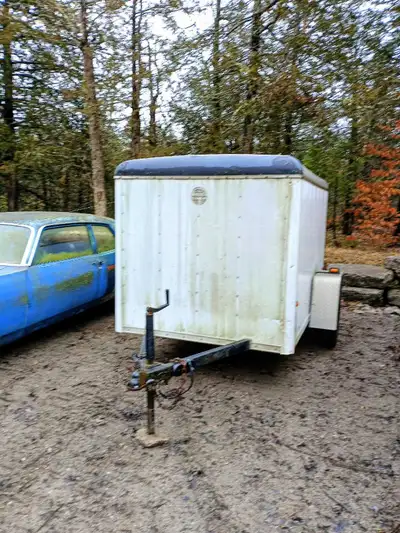 Wells Cargo 5' x 8' enclosed trailer, View more
