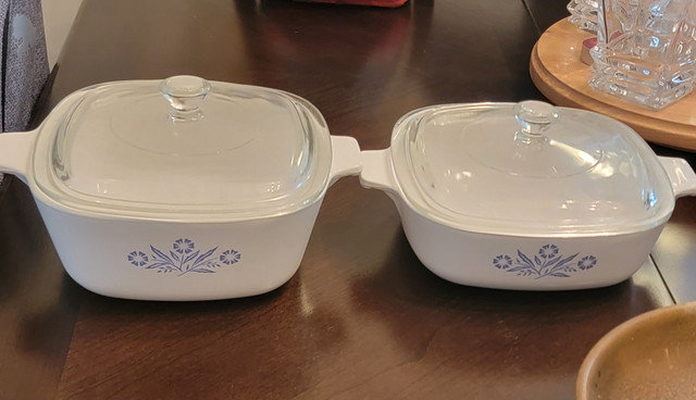 Antique Pyrex Serving Dishes in Kitchen & Dining Wares in Barrie