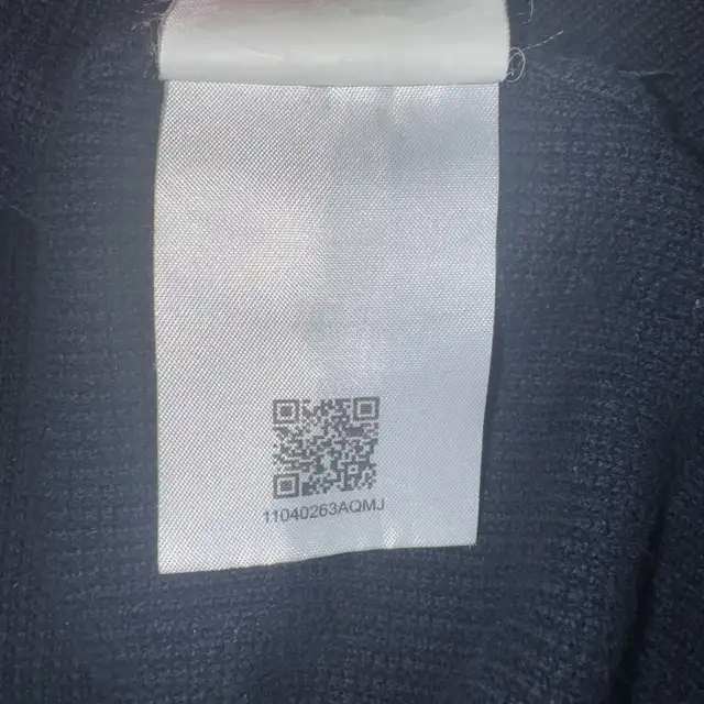 Moncler Sweater  in Men's in Mississauga / Peel Region - Image 7