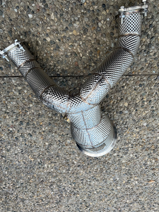 B9-B9.5 Catless Downpipe with heatshield in Engine & Engine Parts in Mississauga / Peel Region - Image 2