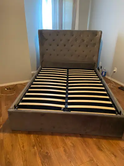 Great condition queen size bed frame with storage