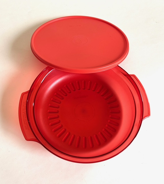 Tupperware : Contenant avec couvercle TupperOndes, comme neuf dans Vaisselle et articles de cuisine  à Longueuil/Rive Sud - Image 2