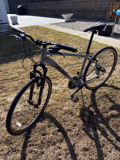 Almost brand new (rode a couple times) front suspension Raleigh mountain bike. Bought from Canadian...