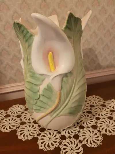 FITZ & FLOYD CALLA LILLY VASE. VINTAGE FLOWER VASE., View more