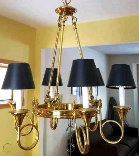 Vintage Brass French Horn Chandelier in Indoor Lighting & Fans in City of Toronto - Image 2