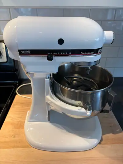 Professionally Refurbished 5 Quart KitchenAid K5 Mixer, View more