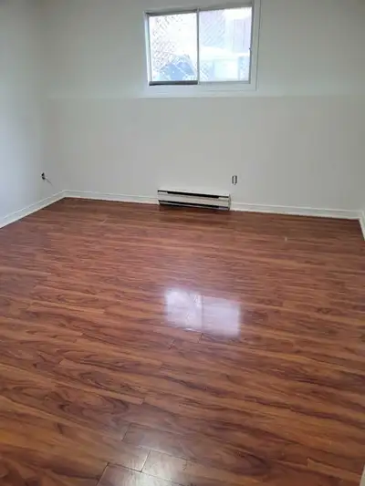 3 rooms in a house for rent in oshawa Utilities included WiFi available Parking available Close to a...