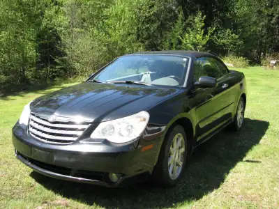 voiture en excellente condition rien a faire tout équipé v6. 122,000 miles . sortie un hiver seuleme...