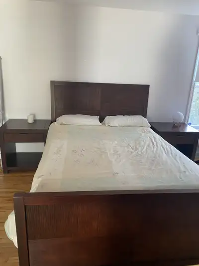 Ensemble chambre Queen en très bon état — vente post‐séparation, View more